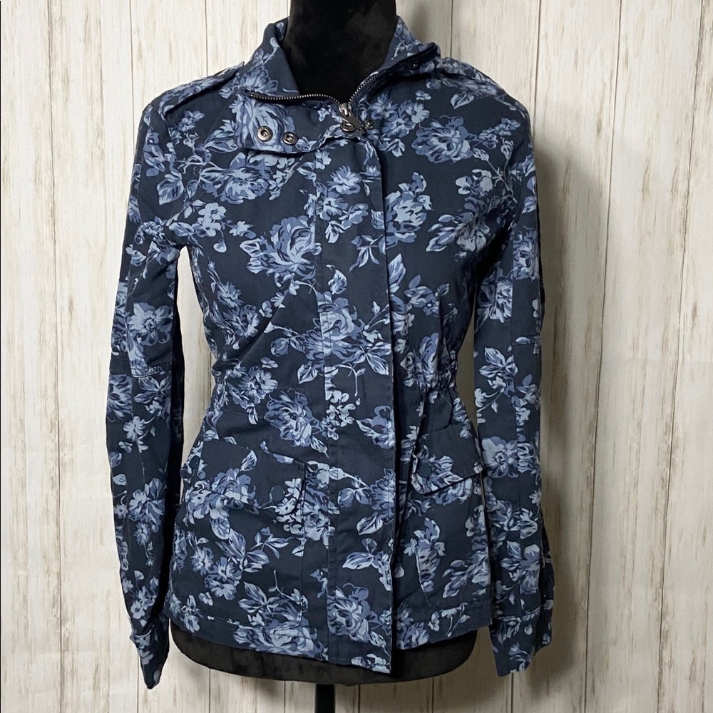 Miami Francesca’s Collection floral Anorak blue jacket size small